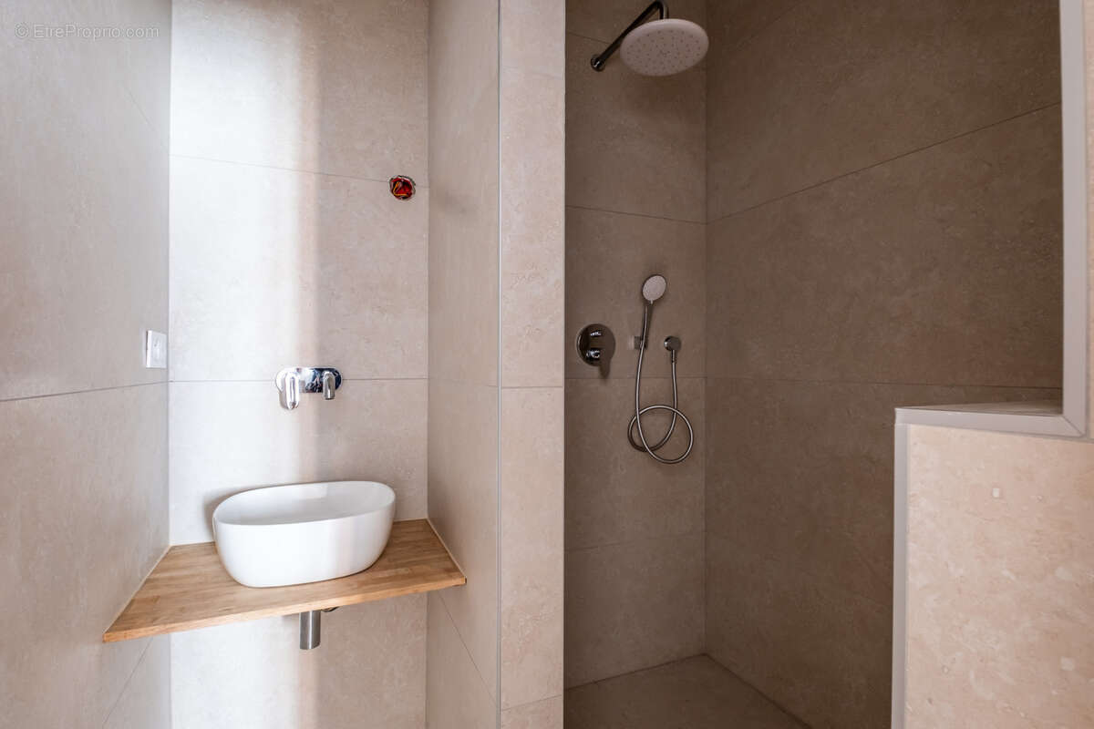 Appartement à EVIAN-LES-BAINS
