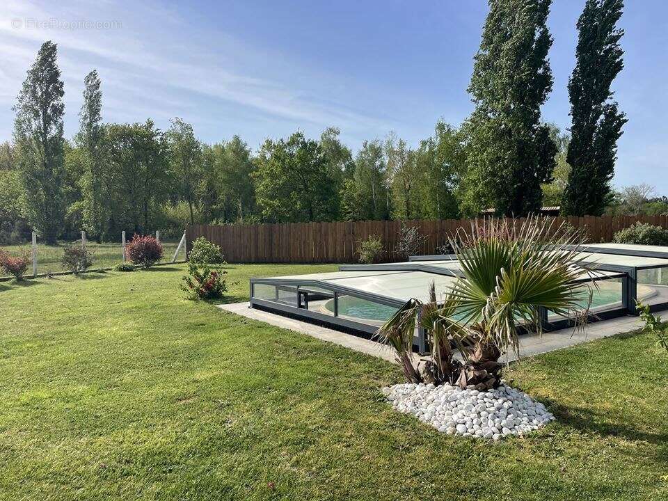 Maison à GRAYAN-ET-L'HOPITAL