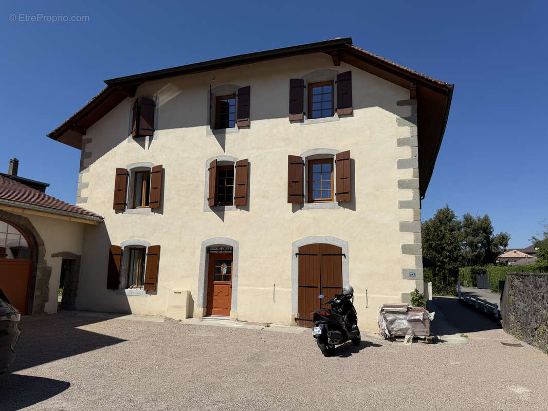 Appartement à DOUVAINE