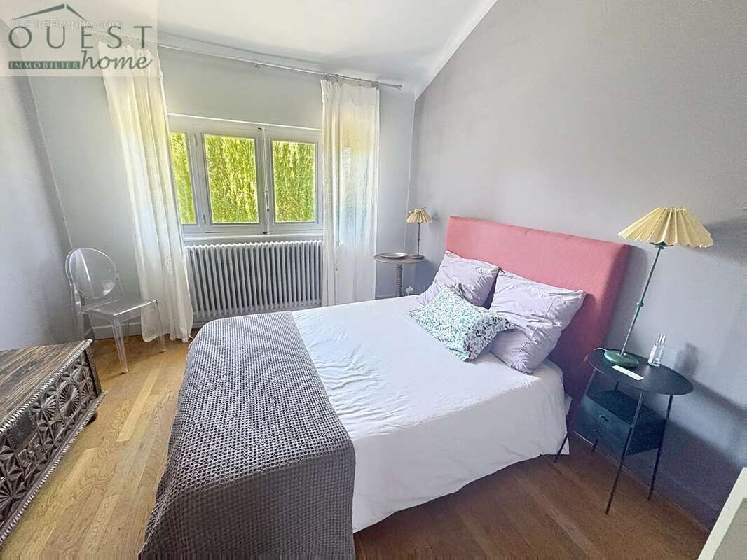 Maison à CHARBONNIERES-LES-BAINS