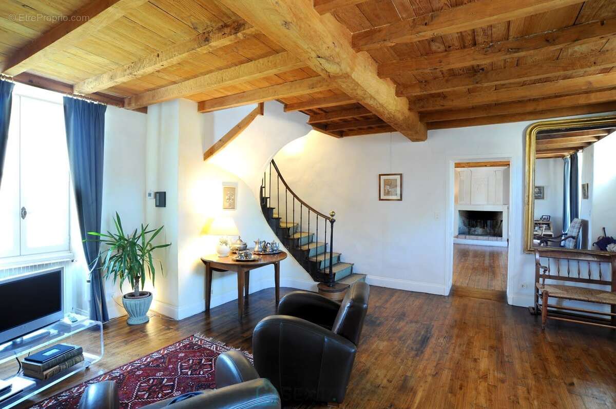 Magnifique logis du XVIIème siècle - photo 10