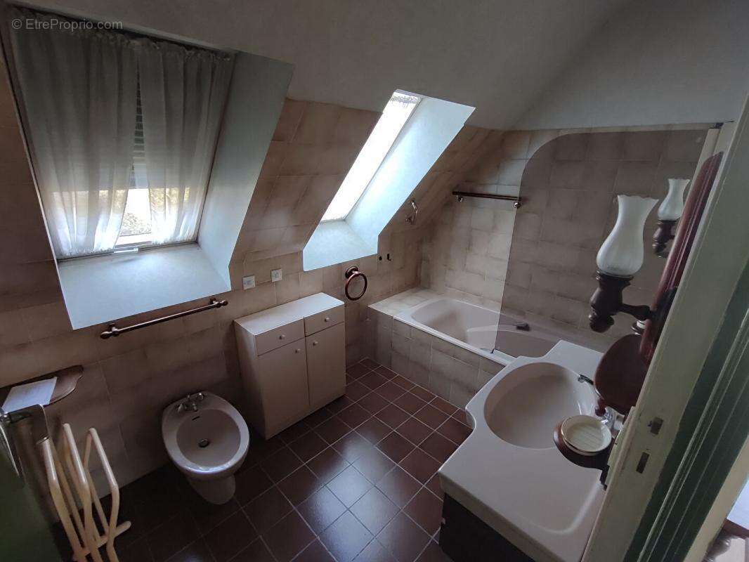 Maison, 29370 Elliant 7 pièce(s)  DPE D - photo 13