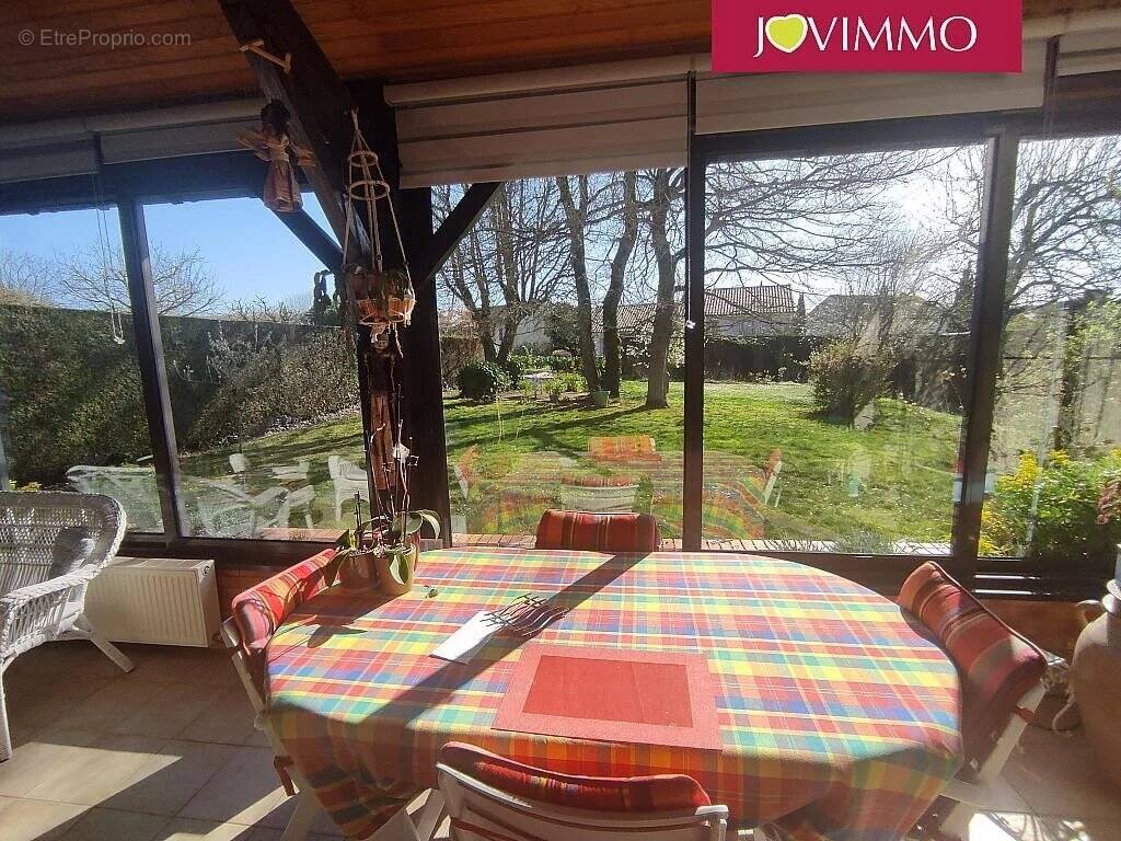 Maison à FONTAINE-LE-COMTE