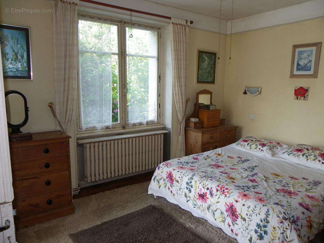 Maison à ORADOUR-SUR-VAYRES