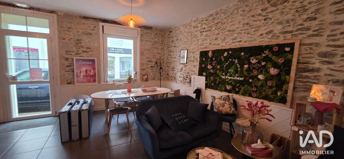 Photo 1 - Commerce à BASSE-GOULAINE