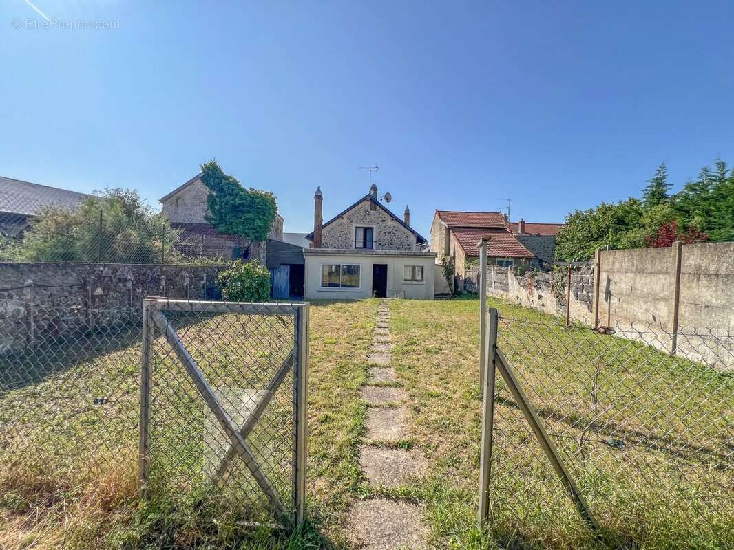 Maison à COIGNIERES