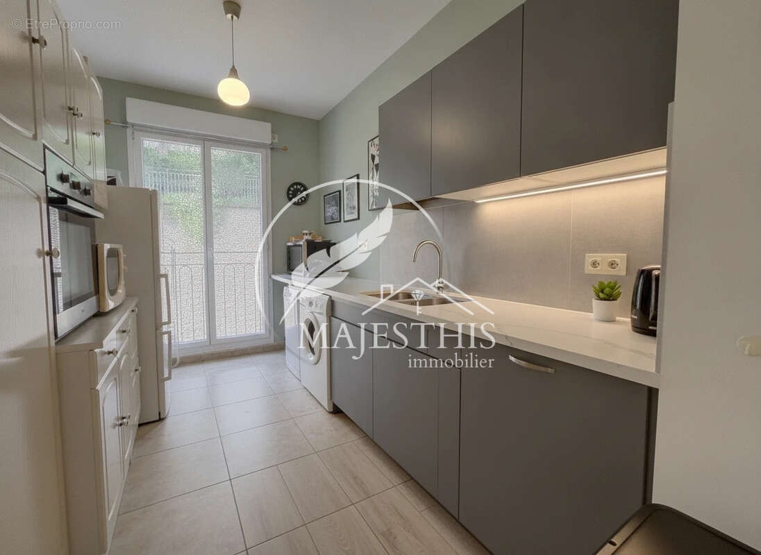 Appartement à HYERES
