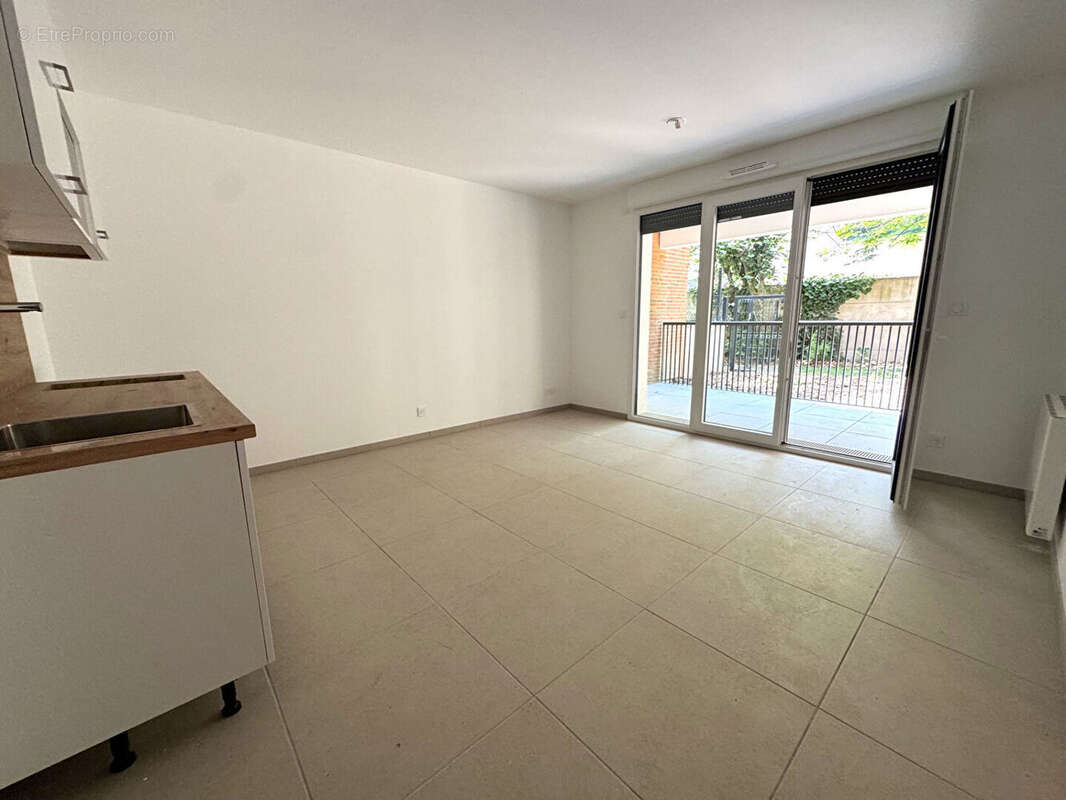 Appartement 2 pièces de 40m² + 14m² de Terrasse + Parking sous-sol ! Cote Pavée - photo 4