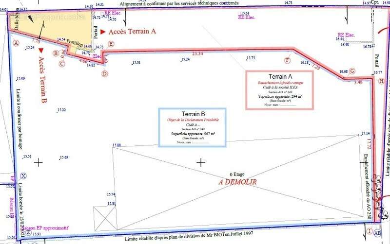 Terrain à LA ROQUETTE-SUR-SIAGNE