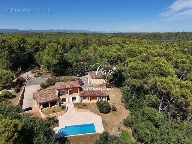 Maison à LE CANNET-DES-MAURES