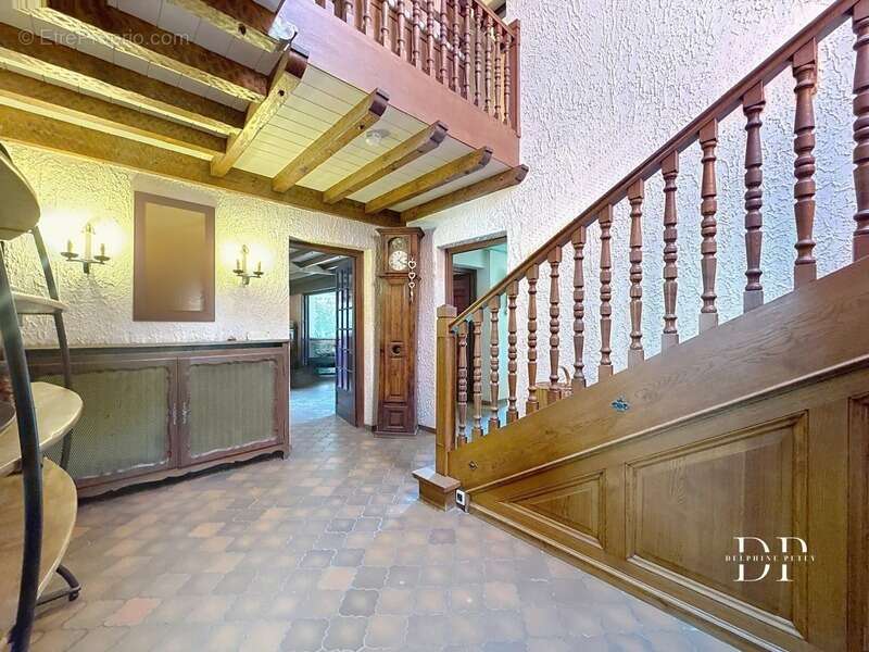 Maison à VETRAZ-MONTHOUX