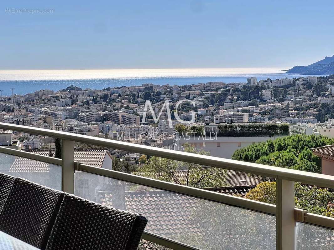 Appartement à LE CANNET