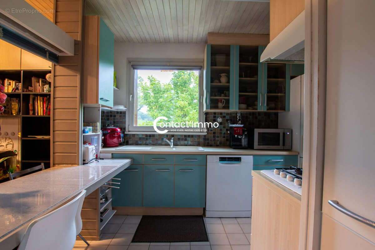 Maison à VIC-LE-COMTE