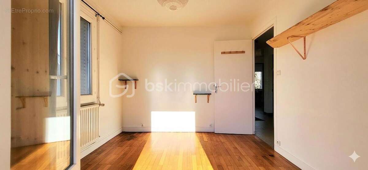 Quadruple exposition avec balcons, garage et cave - photo 11