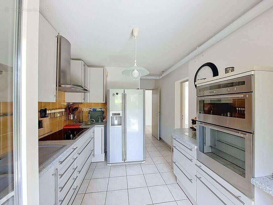 Appartement à VILLENEUVE-LES-AVIGNON