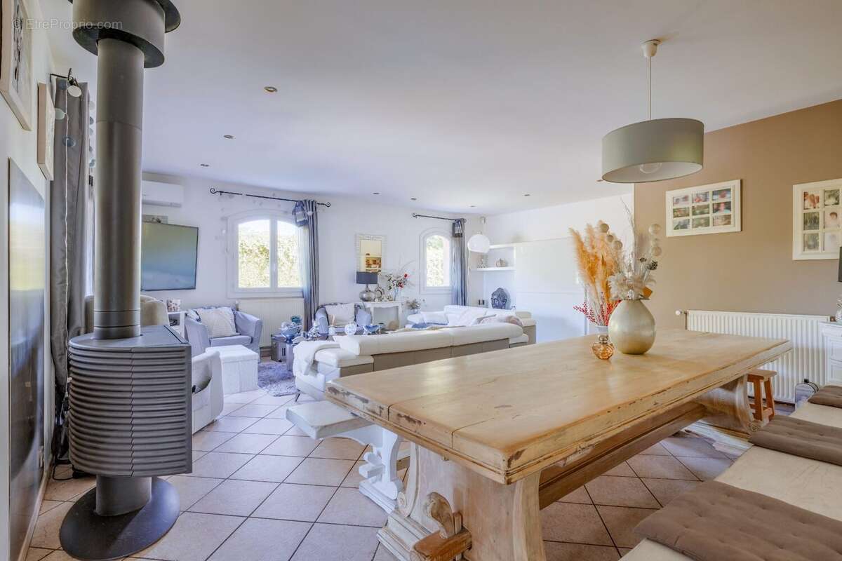 Maison à COLOMBIER-SAUGNIEU