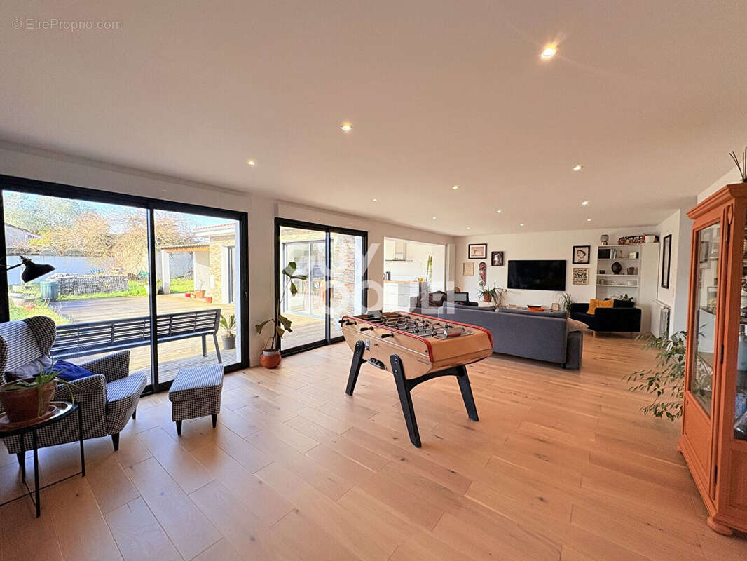 Maison à VILLENAVE-D&#039;ORNON