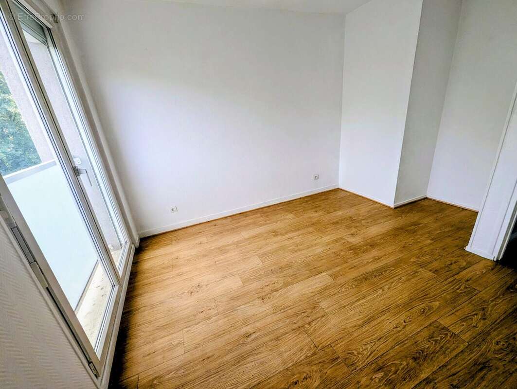 Appartement à PETIT-COURONNE