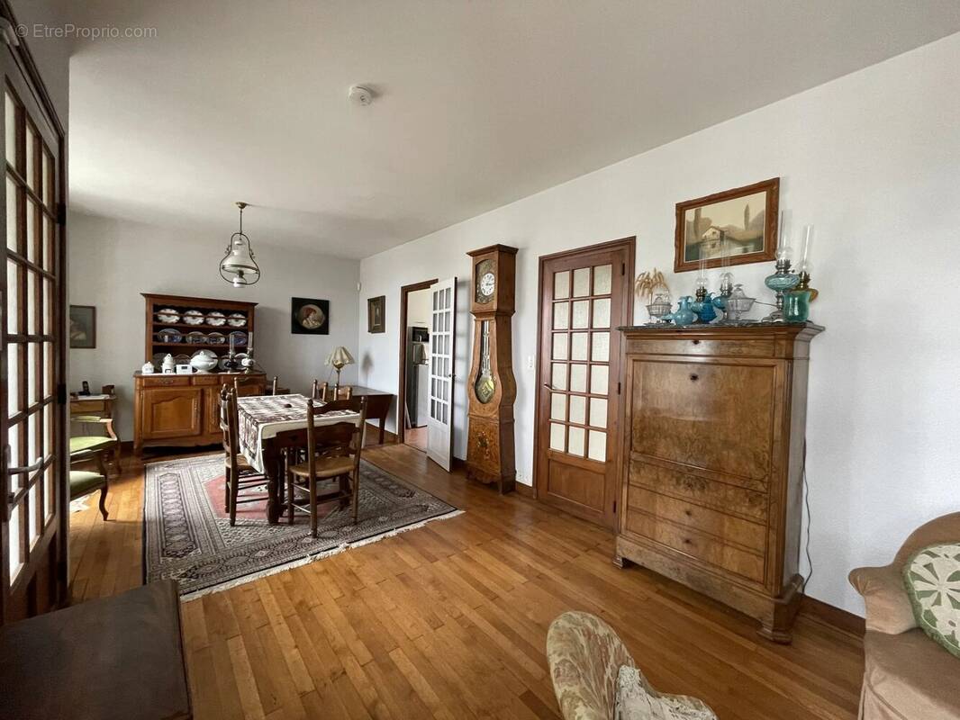 Maison à SAINT-SEBASTIEN-SUR-LOIRE