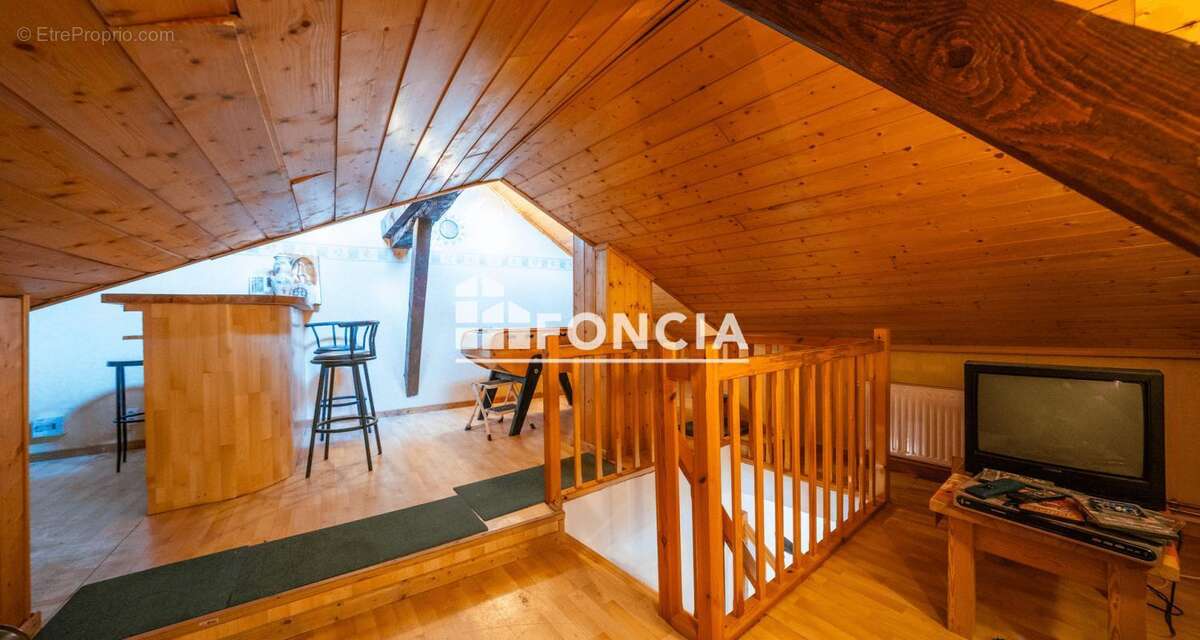 Maison à SAINT-CREPIN