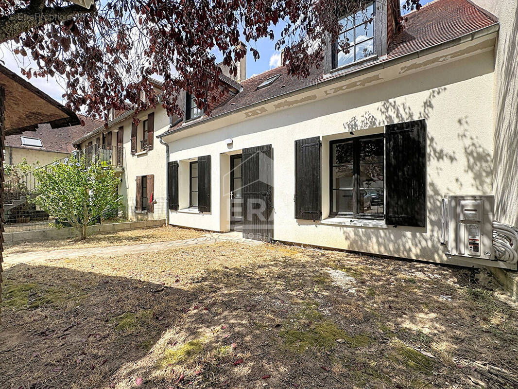Maison à ETAMPES