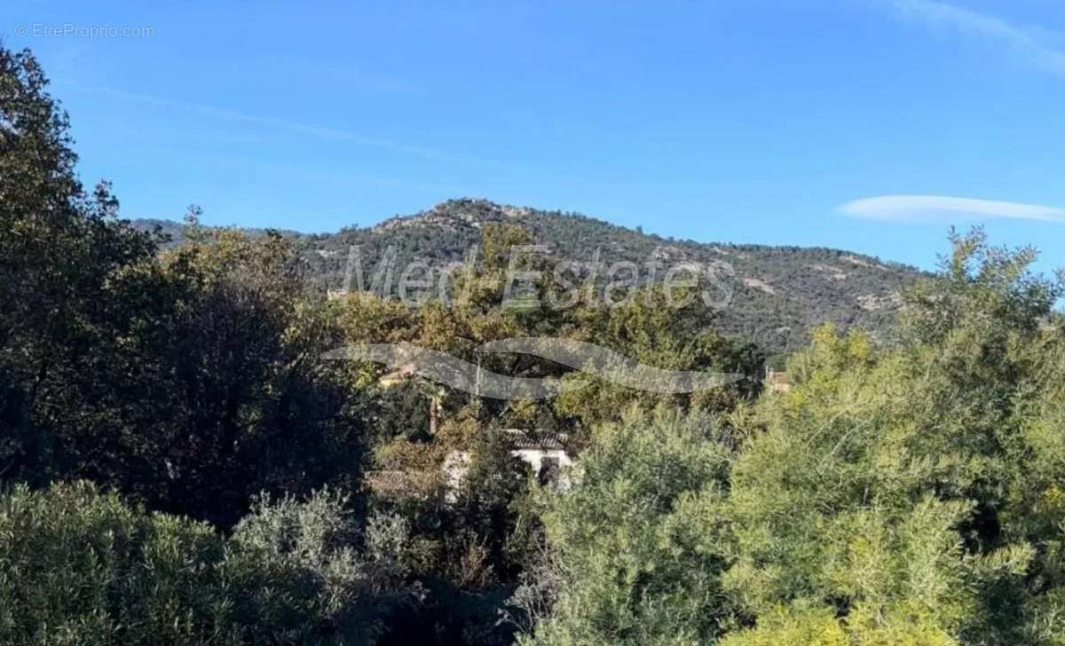 Maison à PLAN-DE-LA-TOUR