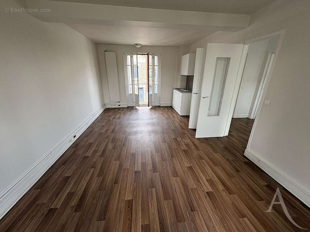 Maison Montreuil 11 pièce(s) 201 m2 - photo 4