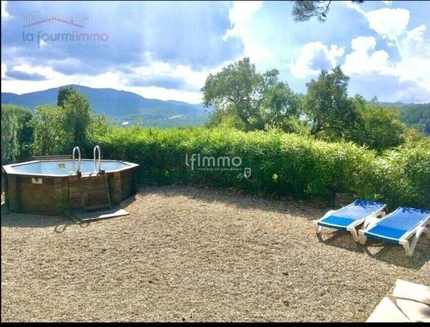 Maison à LE MUY