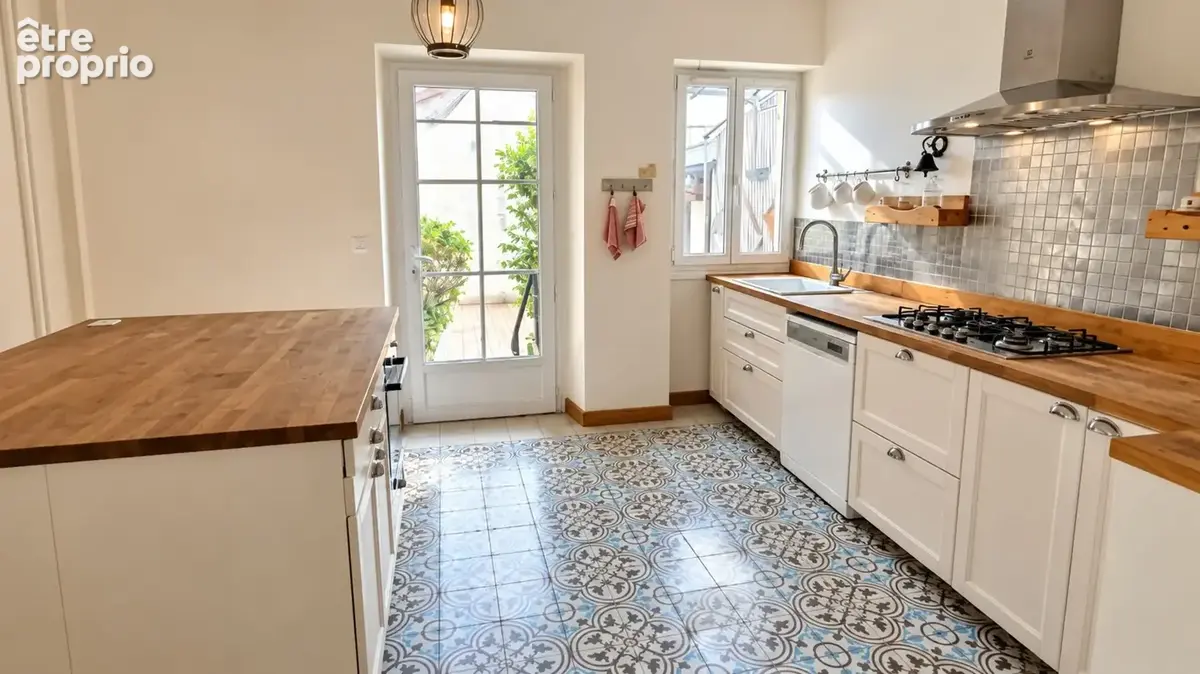 Maison 160 m² – 6 chambres – cœur de Viriville – fort potentiel - photo 10