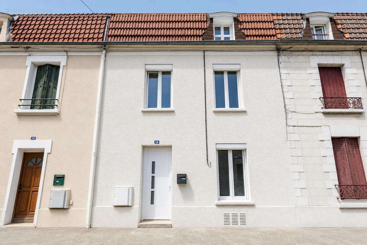 Maison de 5 pièces de 70 m² à Livry-Gargan - photo 11