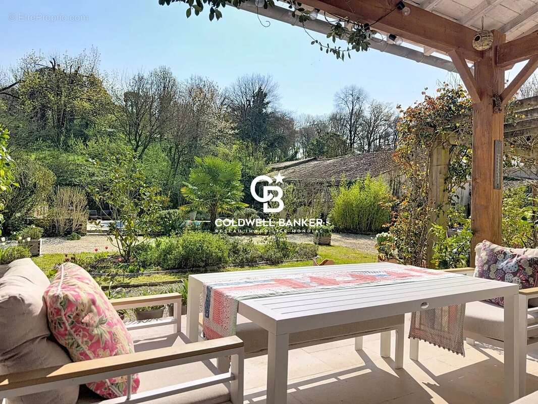 Maison à DOMPIERRE-SUR-CHARENTE