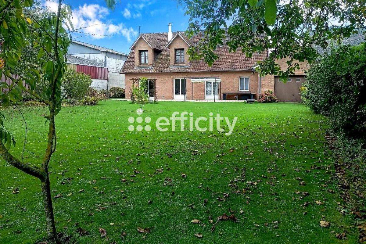 Maison à NEUVILLETTE