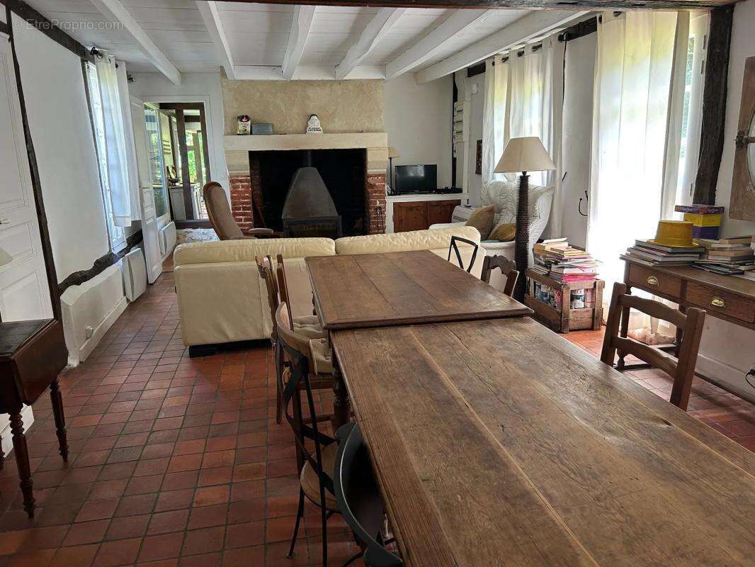 Maison à BLANGY-LE-CHATEAU