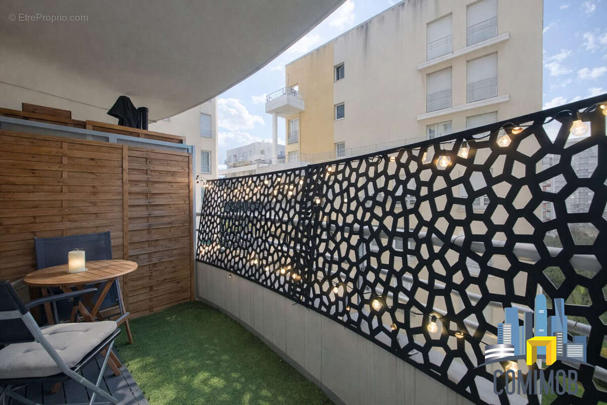 Appartement à COURBEVOIE