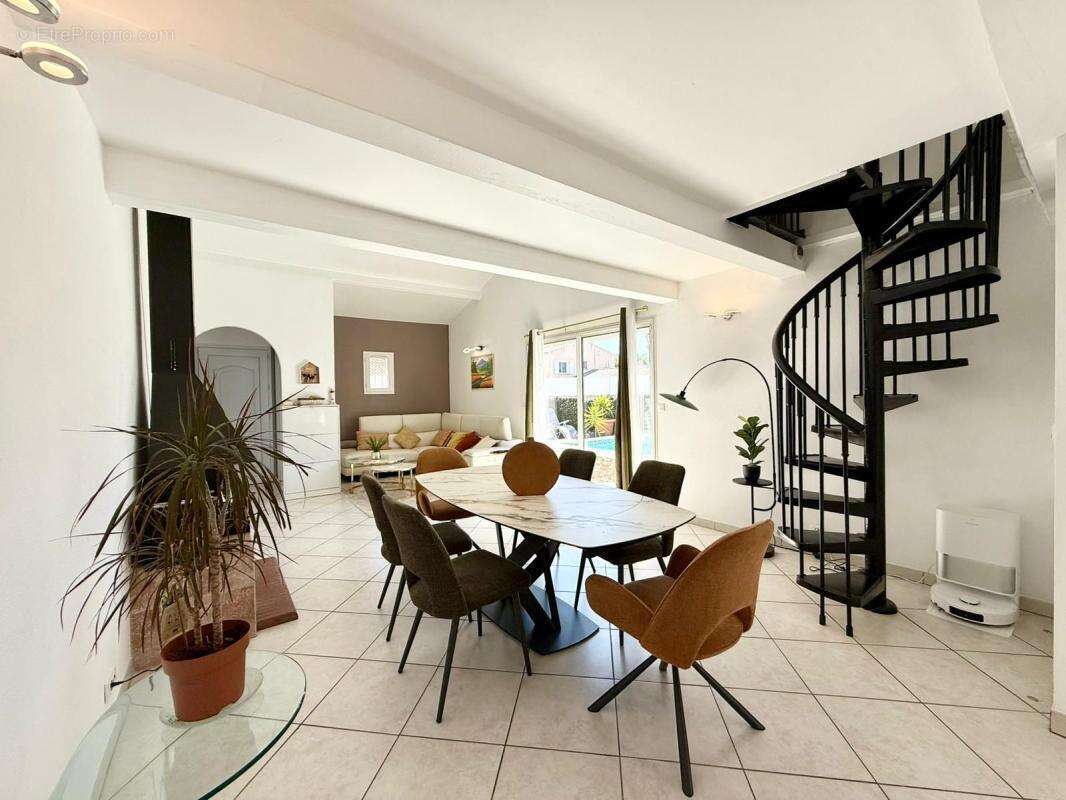 Maison à PEROLS