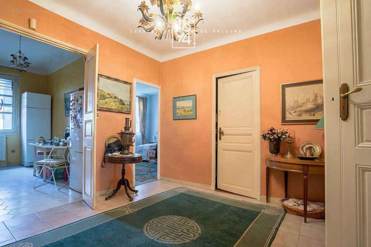 Appartement à MARSEILLE-7E