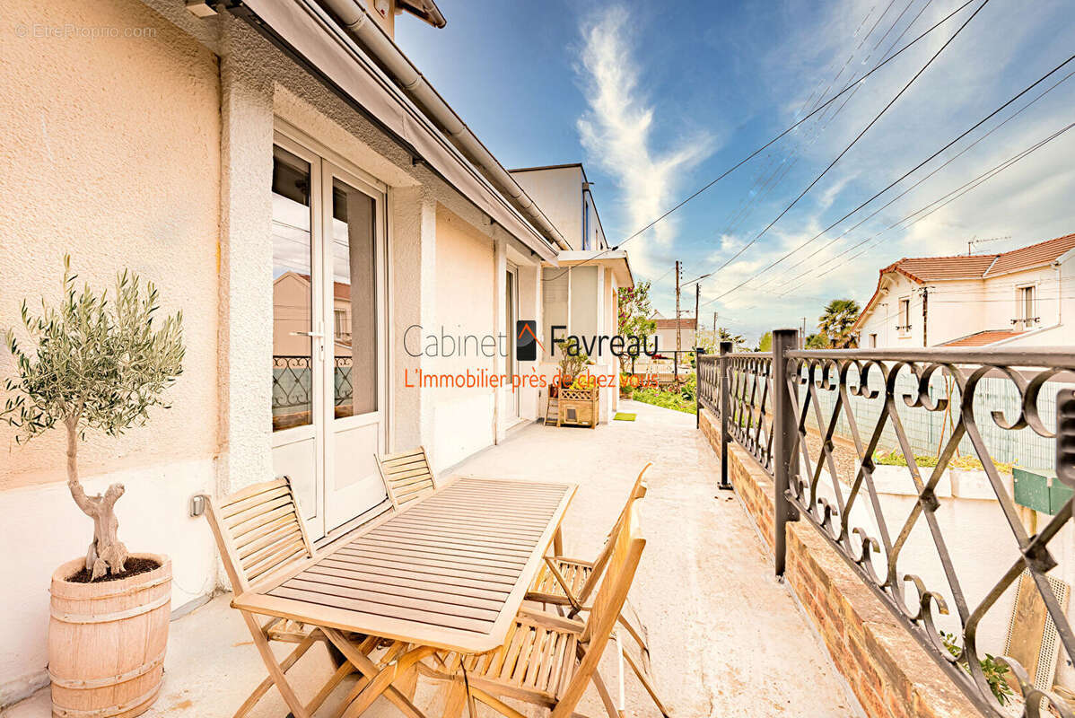 Maison à L&#039;HAY-LES-ROSES