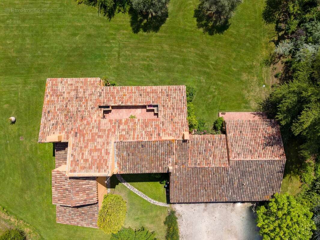 Maison à SAINT-MARC-JAUMEGARDE