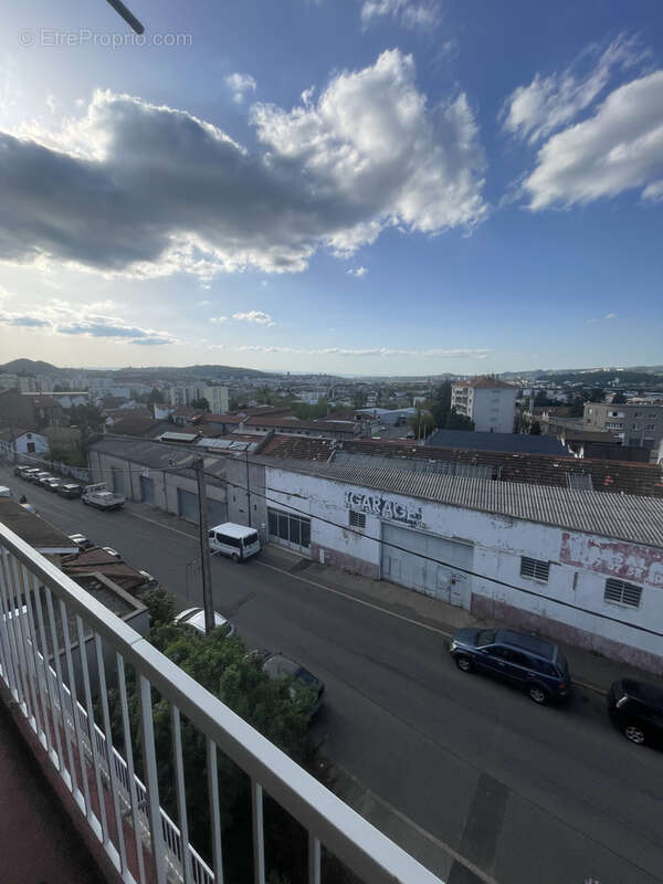 Appartement à SAINT-ETIENNE