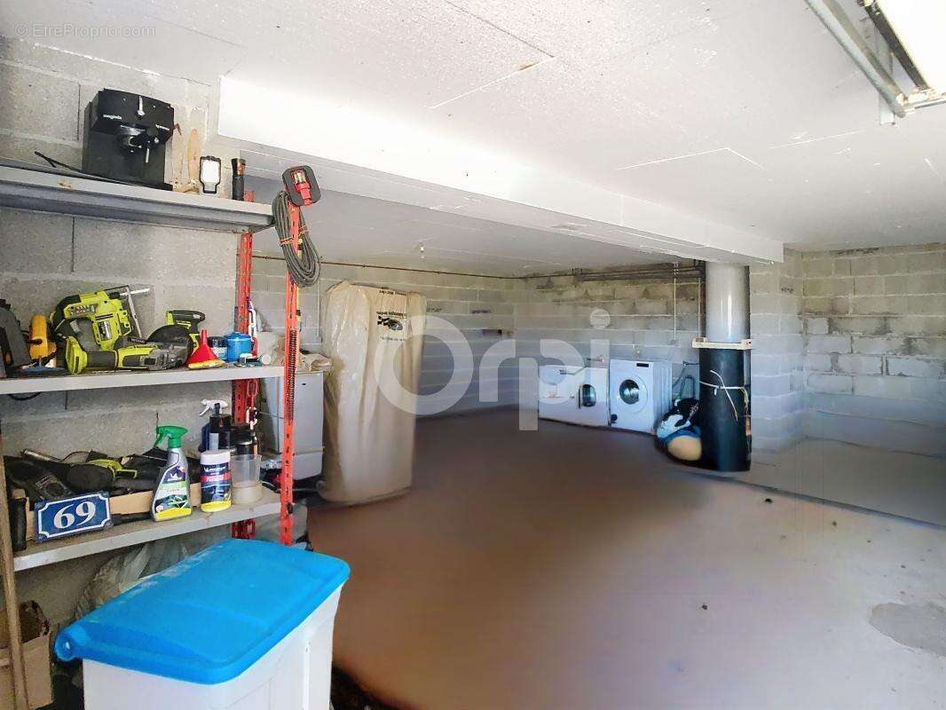 Maison à TERRASSON-LAVILLEDIEU