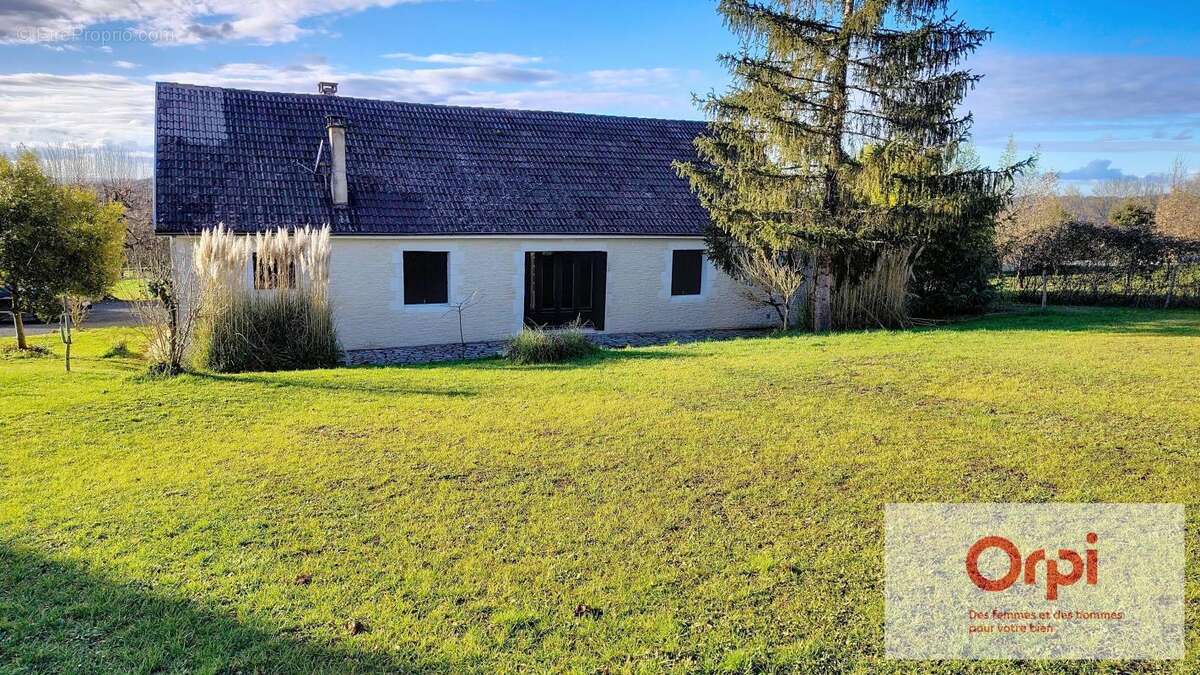 Maison à TERRASSON-LAVILLEDIEU