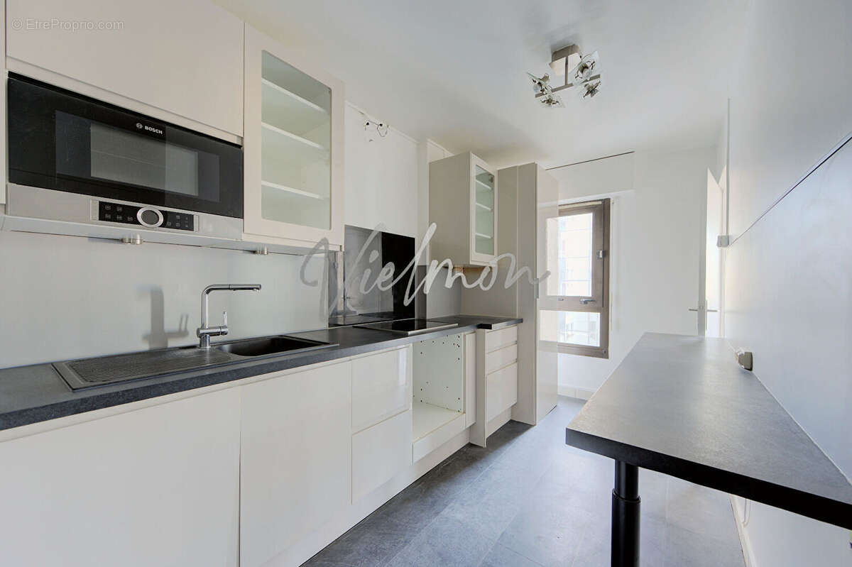 Appartement à LEVALLOIS-PERRET