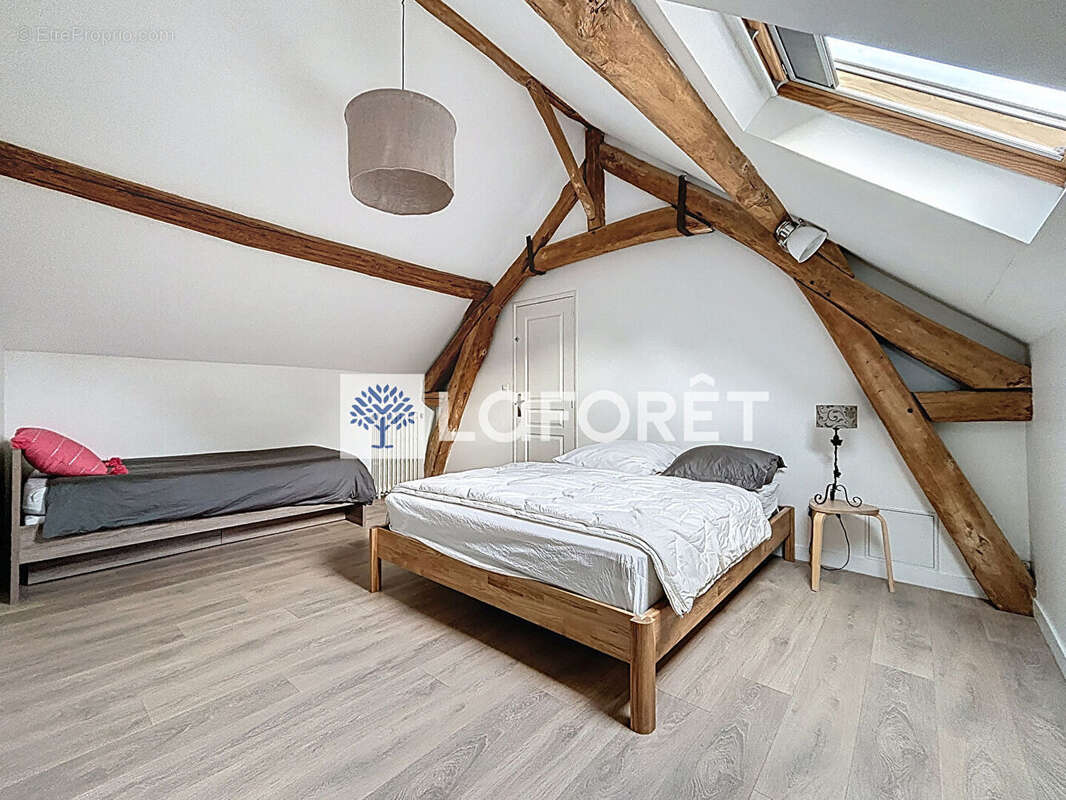 Maison de charme 147m² - Chambourcy - Environnement calme et recherché - photo 5
