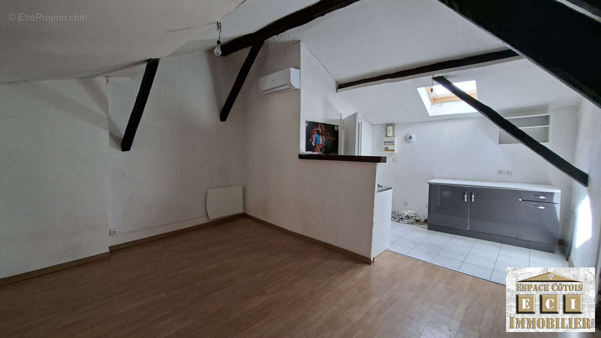 Appartement 38 m² à La Cote-Saint-Andre  - photo 2