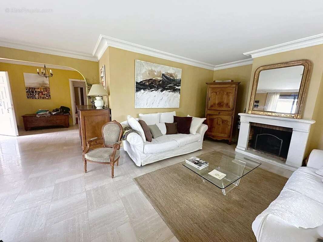 Maison à VILLENEUVE-LOUBET