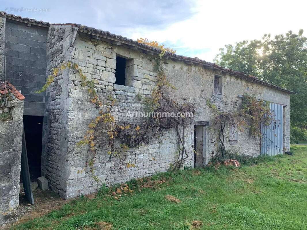 Maison à SAINT-MARTIAL