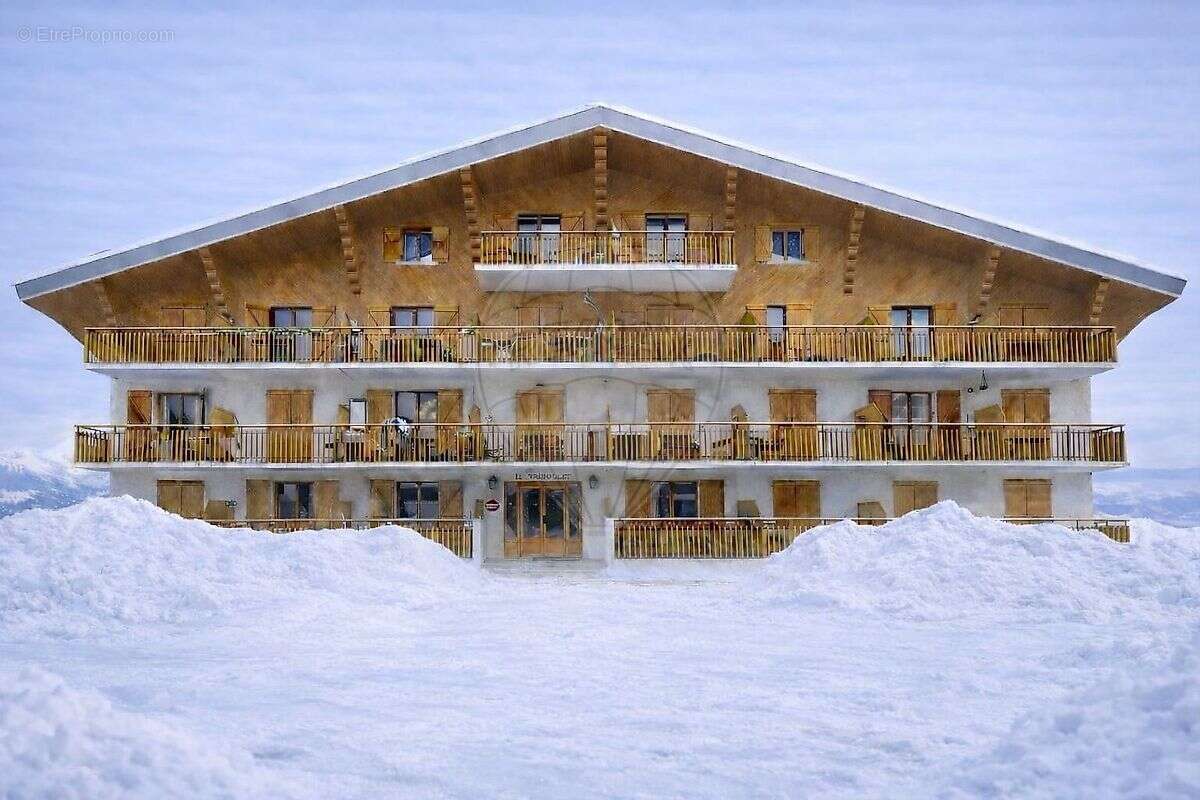 Appartement à SAINT-ETIENNE-DE-TINEE