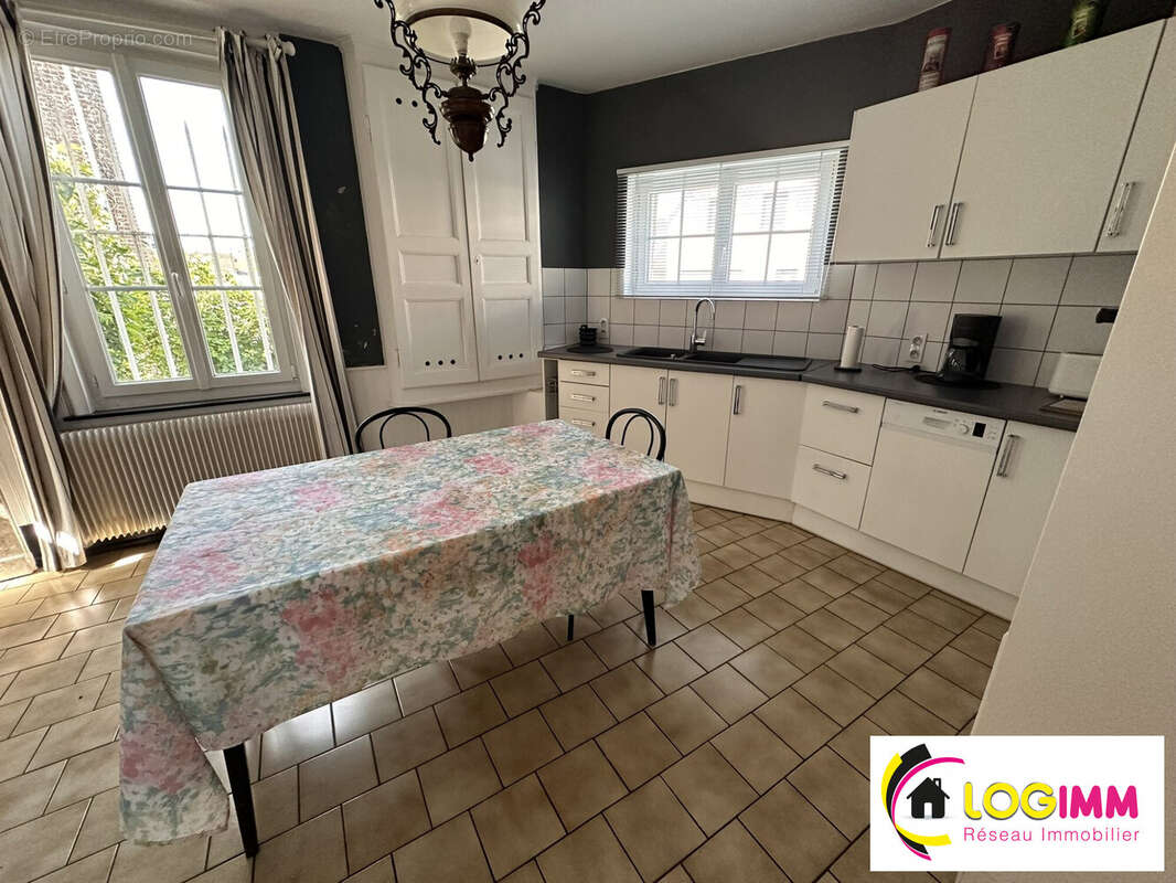 Maison à ENGLEFONTAINE