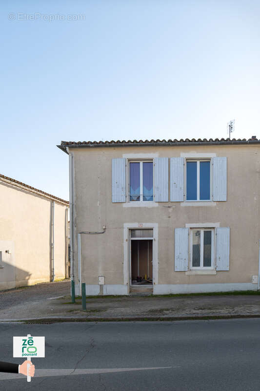 Maison pleine de charme à Saint-Jean-d’Hermine - photo 2