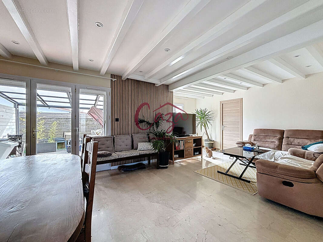 Maison à CAMBLANES-ET-MEYNAC